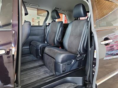 2014 Toyota Estima - Thumbnail