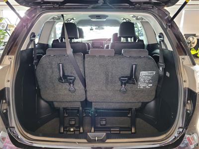 2014 Toyota Estima - Thumbnail