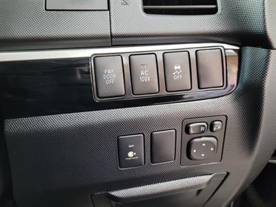 2014 Toyota Estima - Thumbnail