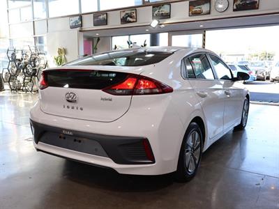 2022 Hyundai IONIQ - Thumbnail