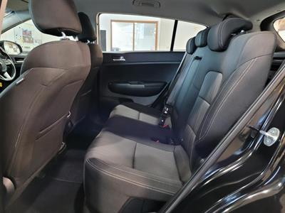 2020 Kia Sportage - Thumbnail