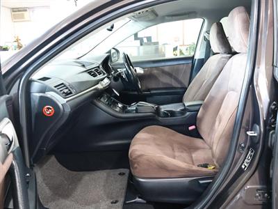 2013 Lexus CT200H - Thumbnail