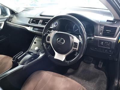 2013 Lexus CT200H - Thumbnail