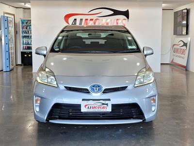 2013 Toyota Prius - Thumbnail