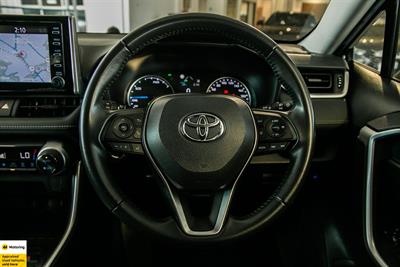 2021 Toyota RAV4 - Thumbnail