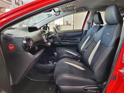 2017 Toyota Aqua - Thumbnail