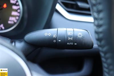 2020 Toyota RAV4 - Thumbnail