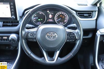 2020 Toyota RAV4 - Thumbnail