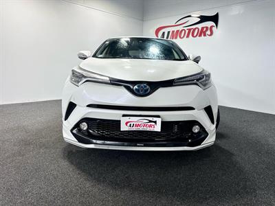 2017 Toyota C-HR - Thumbnail