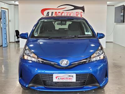 2015 Toyota Vitz - Thumbnail