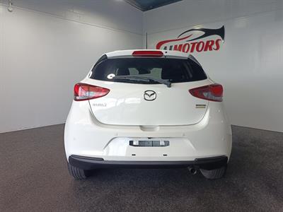 2020 Mazda 2 - Thumbnail