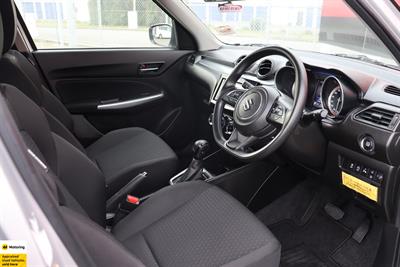 2021 Suzuki Swift - Thumbnail