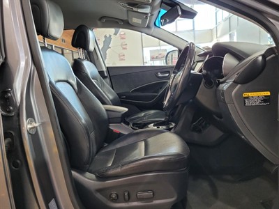 2016 Hyundai Santa Fe - Thumbnail