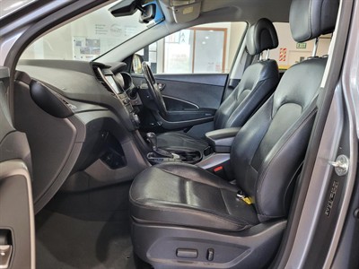 2016 Hyundai Santa Fe - Thumbnail