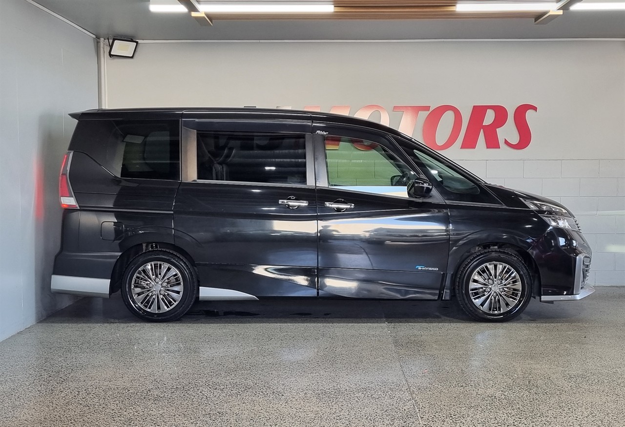 2016 Nissan Serena