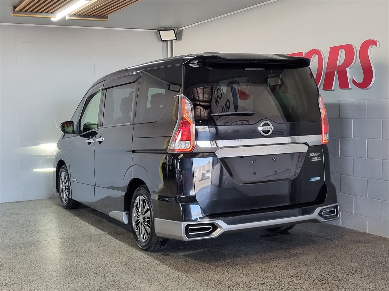 2016 Nissan Serena