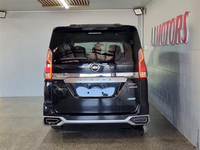 2016 Nissan Serena - Thumbnail