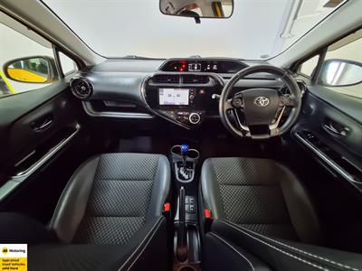 2017 Toyota Aqua - Thumbnail
