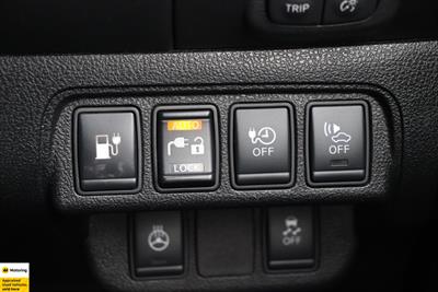 2016 Nissan Leaf - Thumbnail