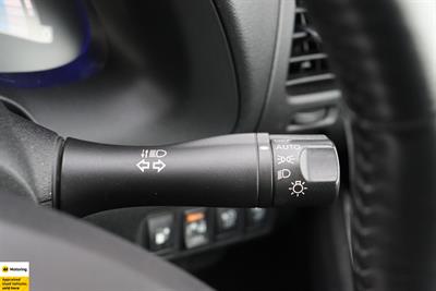2016 Nissan Leaf - Thumbnail