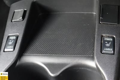 2016 Nissan Leaf - Thumbnail