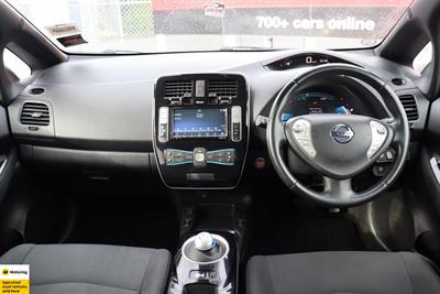 2016 Nissan Leaf - Thumbnail