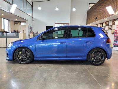 2011 Volkswagen Golf R - Thumbnail