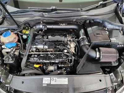 2011 Volkswagen Golf R - Thumbnail