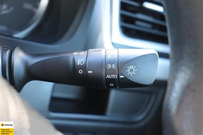 2017 Toyota Highlander - Thumbnail
