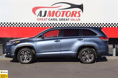 2017 Toyota Highlander - Thumbnail