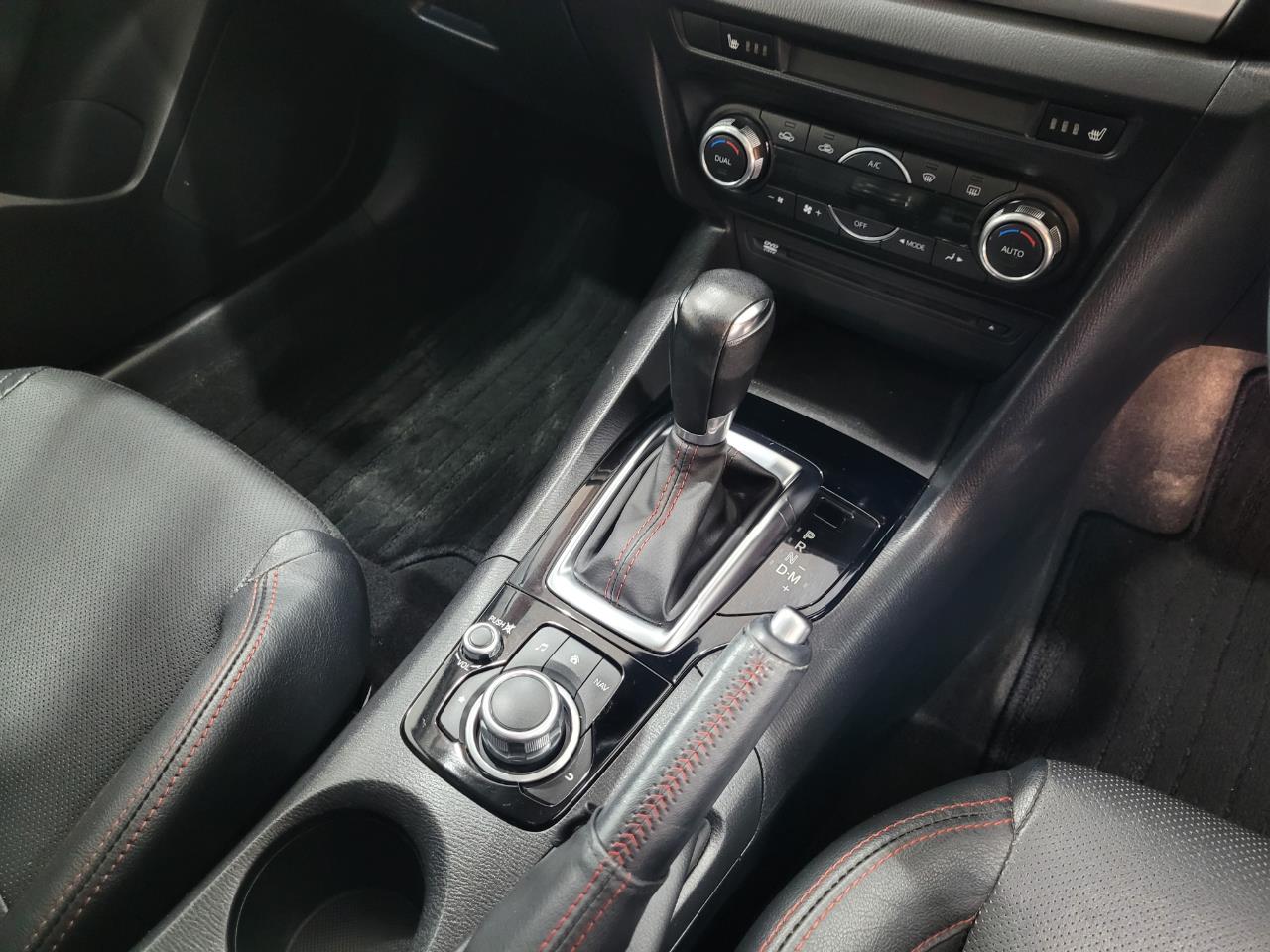 2014 Mazda Axela