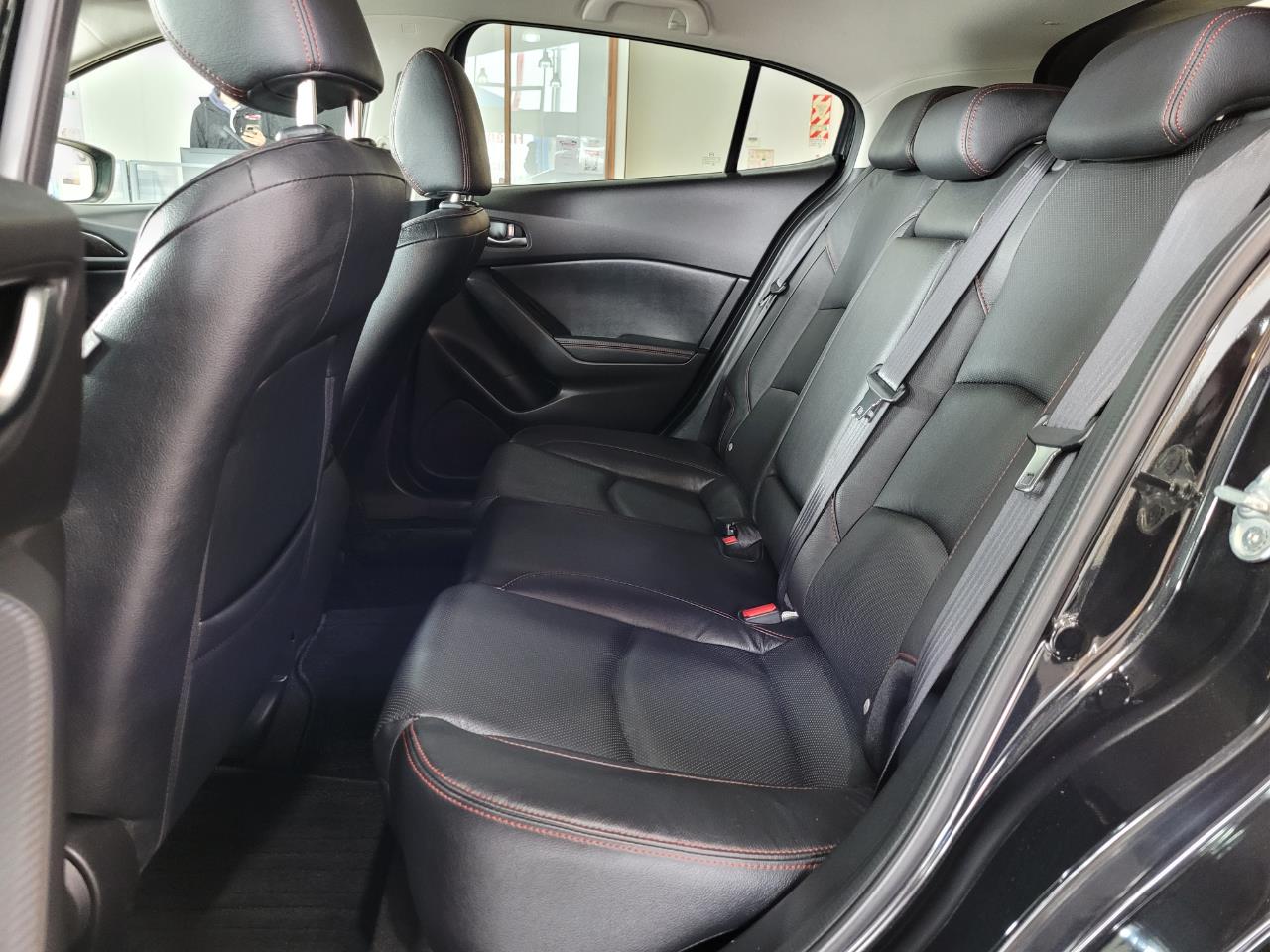 2014 Mazda Axela