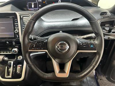 2018 Nissan Serena - Thumbnail