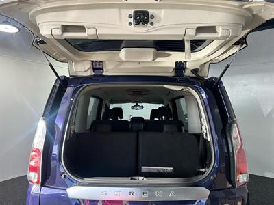 2018 Nissan Serena - Thumbnail