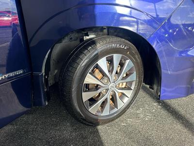 2018 Nissan Serena - Thumbnail