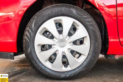 2014 Toyota Aqua - Thumbnail