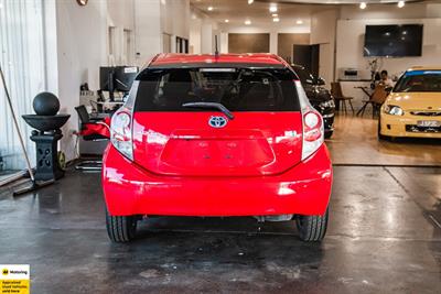 2014 Toyota Aqua - Thumbnail