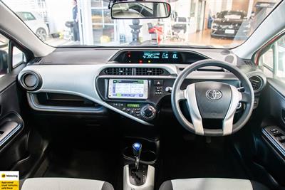 2014 Toyota Aqua - Thumbnail