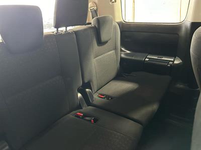 2016 Toyota Voxy - Thumbnail
