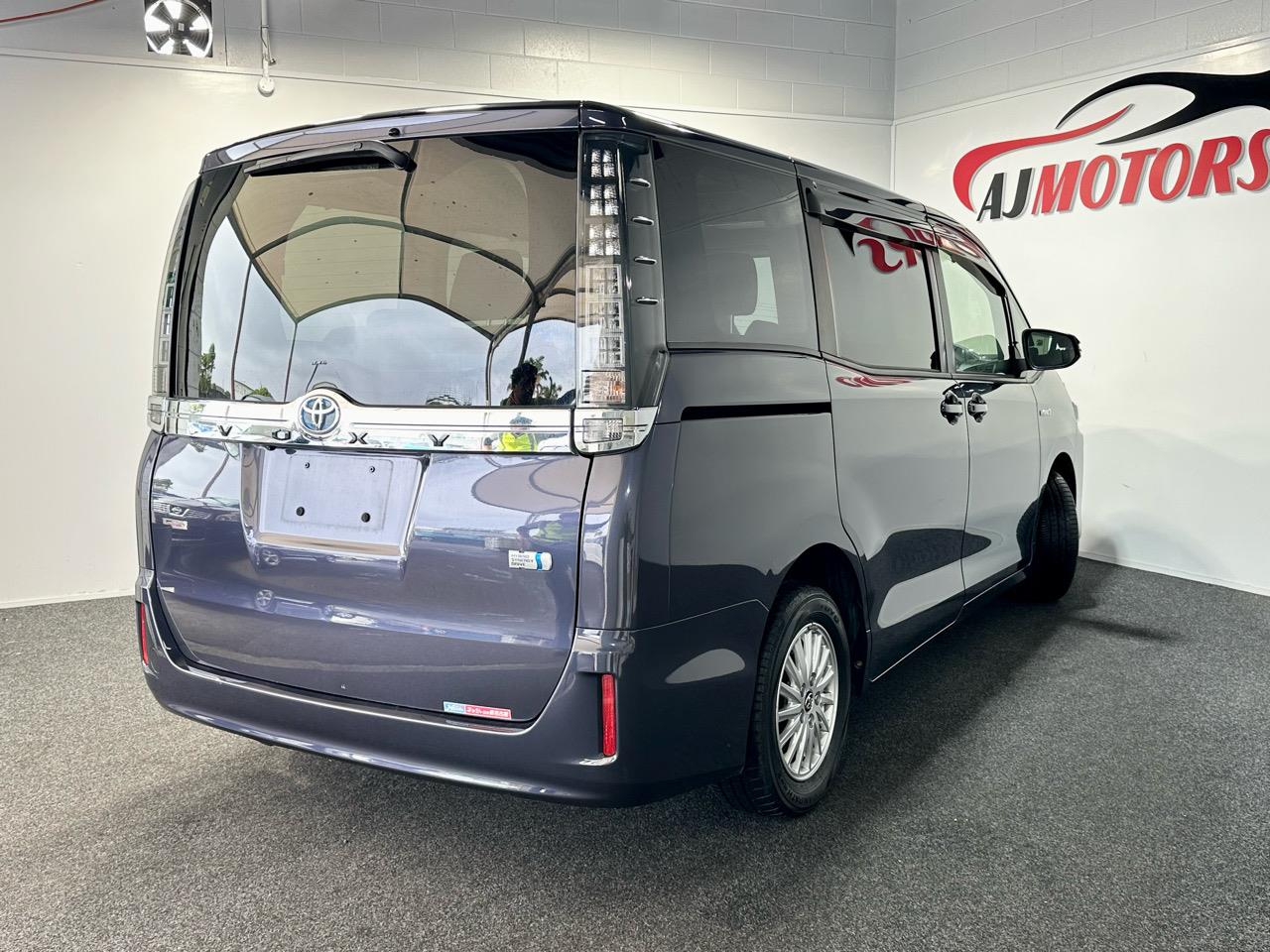 2016 Toyota Voxy