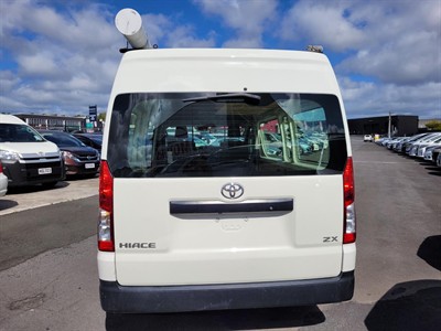 2019 Toyota Hiace - Thumbnail