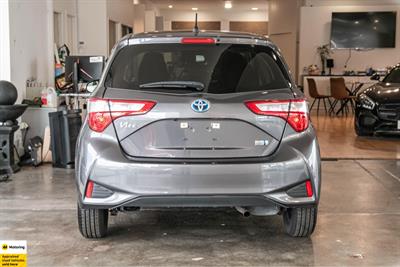 2019 Toyota Vitz - Thumbnail