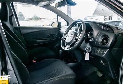 2019 Toyota Vitz - Thumbnail
