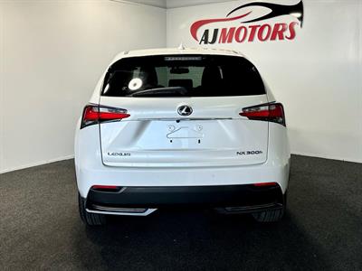 2015 Lexus NX 300h - Thumbnail