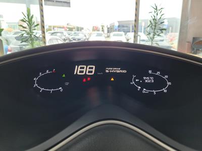 2014 Nissan Serena - Thumbnail
