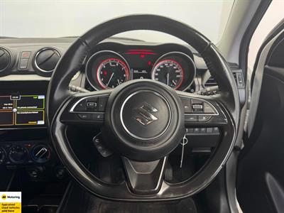 2022 Suzuki Swift - Thumbnail