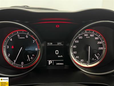 2022 Suzuki Swift - Thumbnail