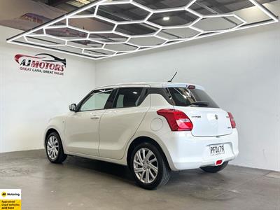 2022 Suzuki Swift - Thumbnail