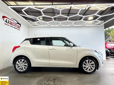 2022 Suzuki Swift - Thumbnail