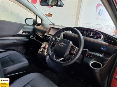 2016 Toyota Sienta - Thumbnail